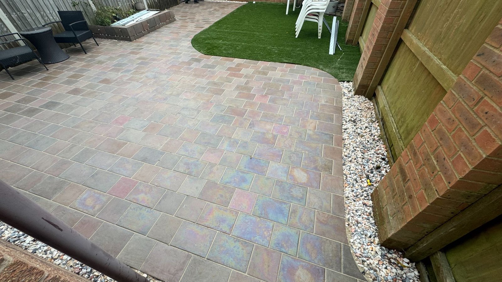 Cobbled Porcelain Patio image 2