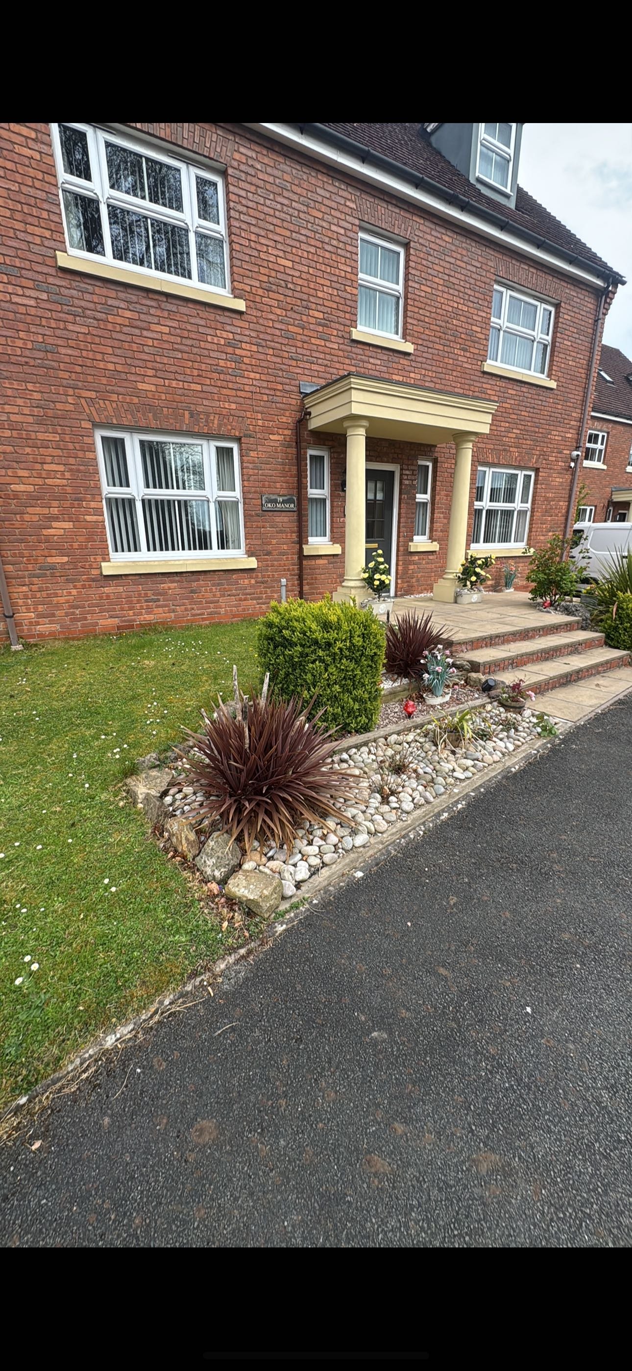 Front Porcelain Patio With Mitred Steps image 4